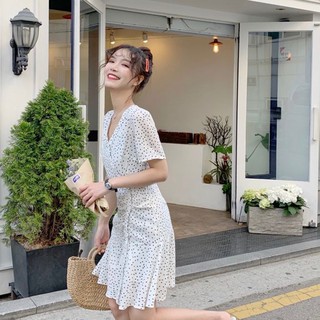 Đầm váy freesize bi trắng cổ V