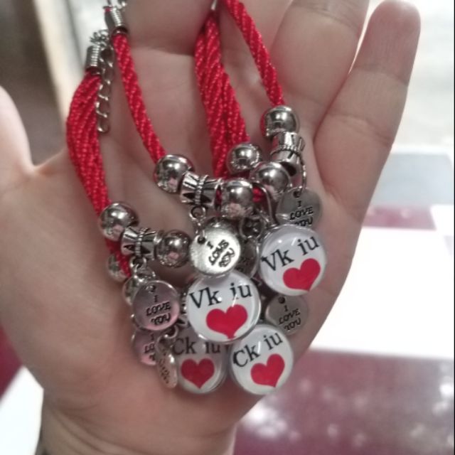 Vòng tay đôi (2 cái ) = 40k dây đỏ i love you. Có dây đen