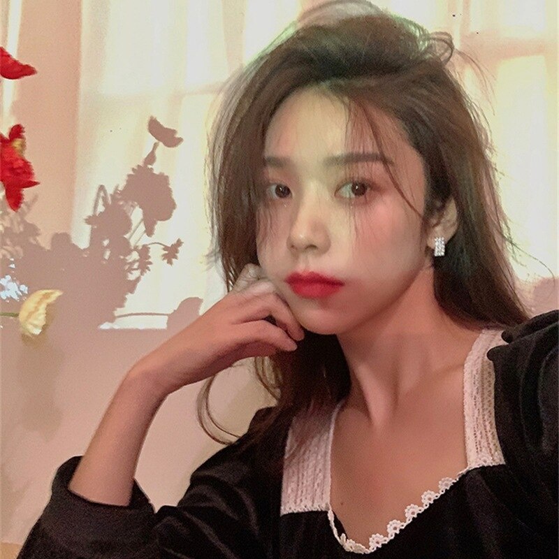 Bông Tai Dạng Kẹp Không Cần Xỏ Lỗ Hình Vuông E0977