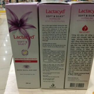Dung dịch  vệ sinh phụ nữ lactacyd tím