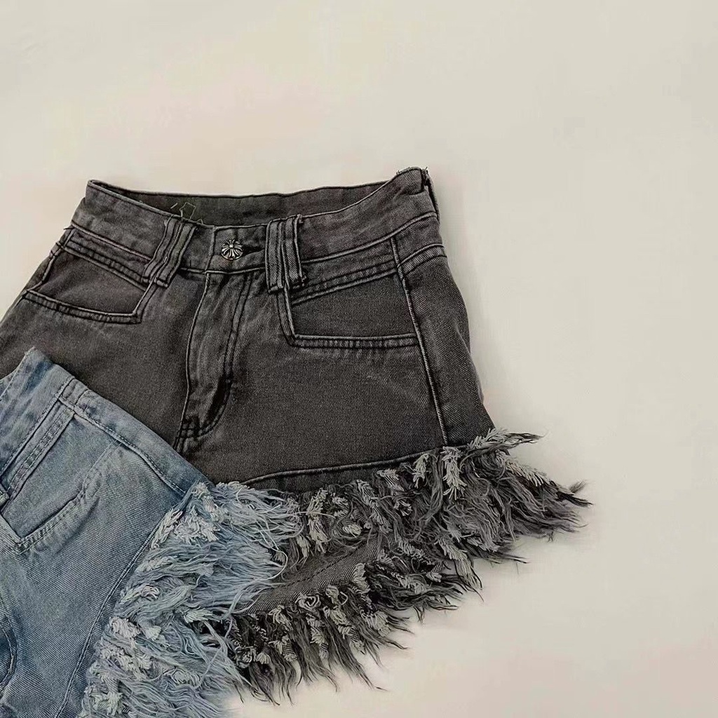 Quần short lưng cao họa tiết thánh giá phối tua rua thời trang cho nữ