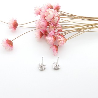Bông tai trái tim đỏ may mắn