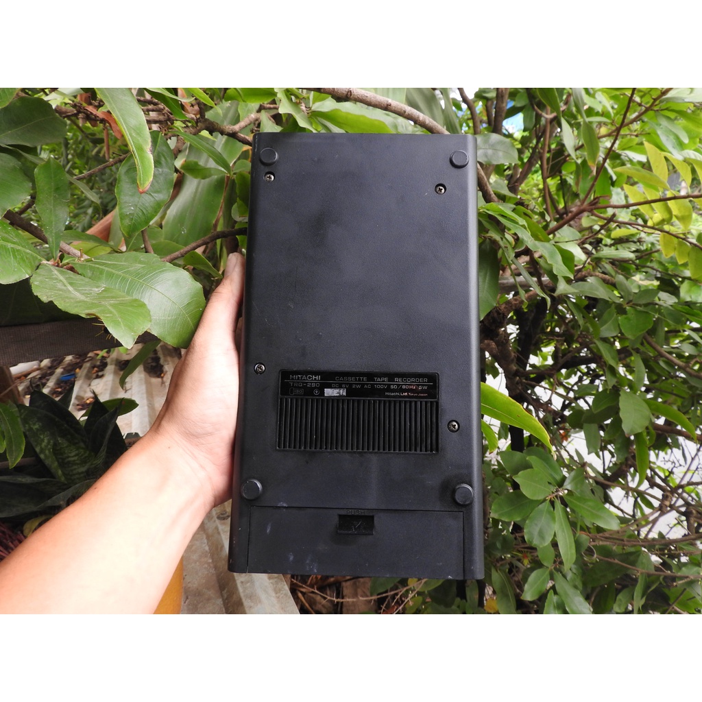 Máy nghe nhạc Cassette HITACHI TRQ-290 loa ngoài máy cassette hạng nặng mặt kim loại cửa sổ trong suốt như mặt kính