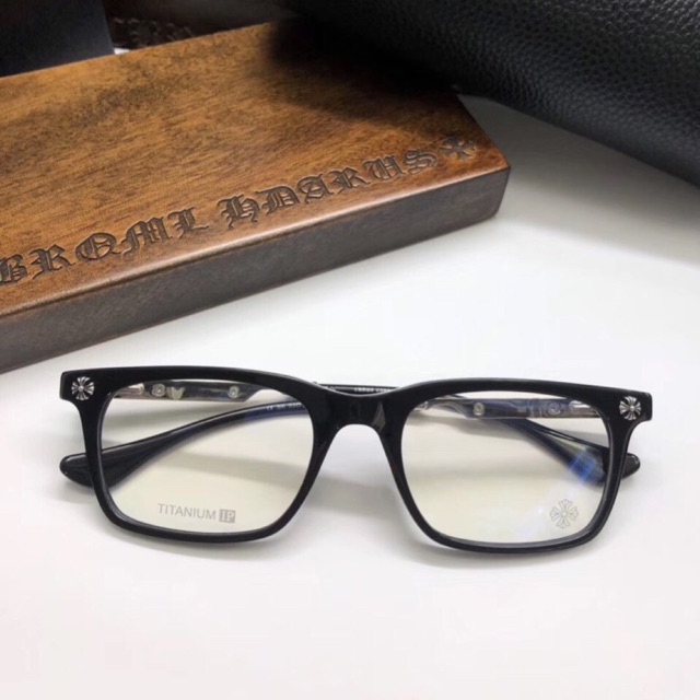 Kính CHROME HEARTS TITANIUM Cao cấp + Fullbox Phụ kiện