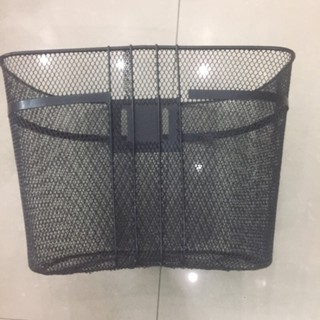 giỏ , dỏ lồng xe đạp  ( chất Liệu sắt người lớn ) có kèm ốc