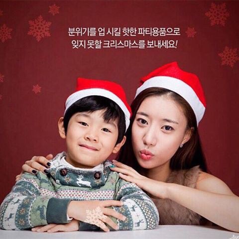 (2 cái ) nón noel trẻ em đều đội được.