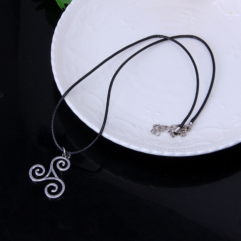 Vòng cổ mặt hình chó sói cá tính cho nam