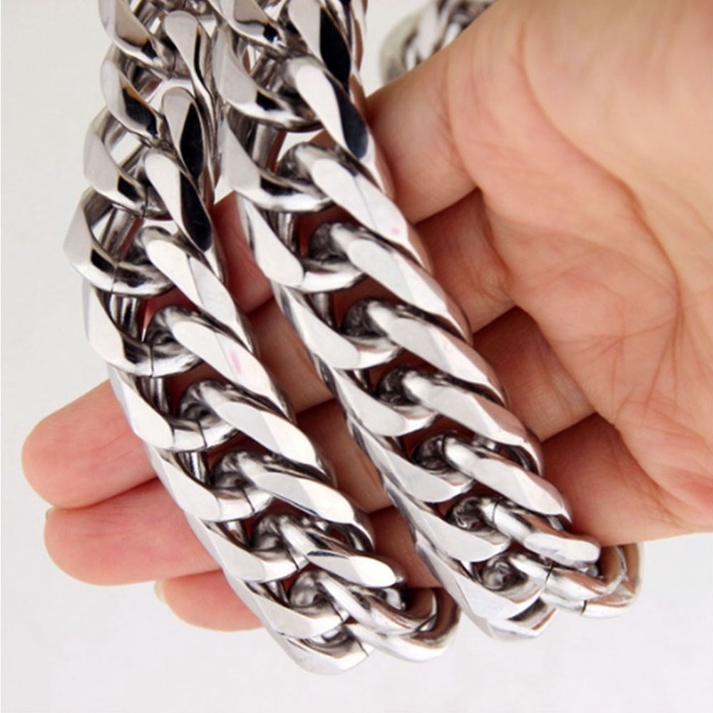 Dây chuyền bằng inox thiết kế độc đáo phong cách punk