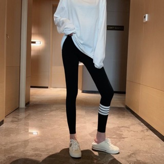 ( Ảnh Thât Có Săn )  Quần legging bó Thom Browne