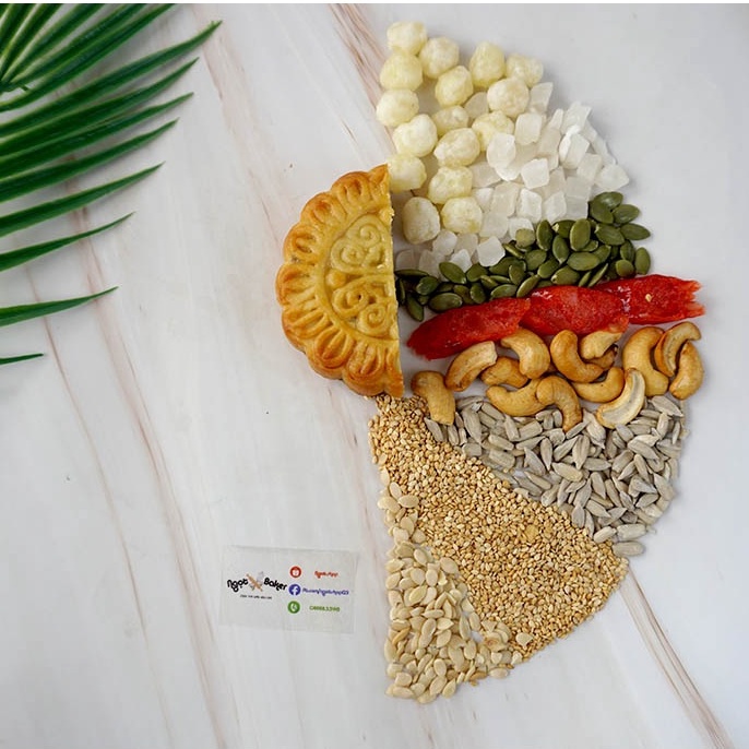 Lạp xưởng thịt làm nhân bánh trung thu siêu ngon 100g, loại thập cẩm, có màu hồng hoặc nâu sậm, vị ngọt.