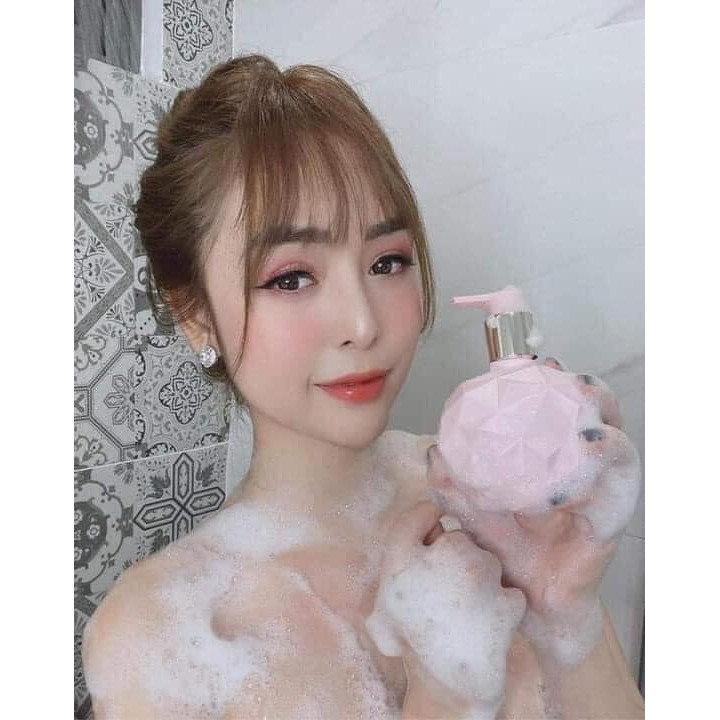 Sữa Tắm Nước Hoa Xông Trắng Pink Lady