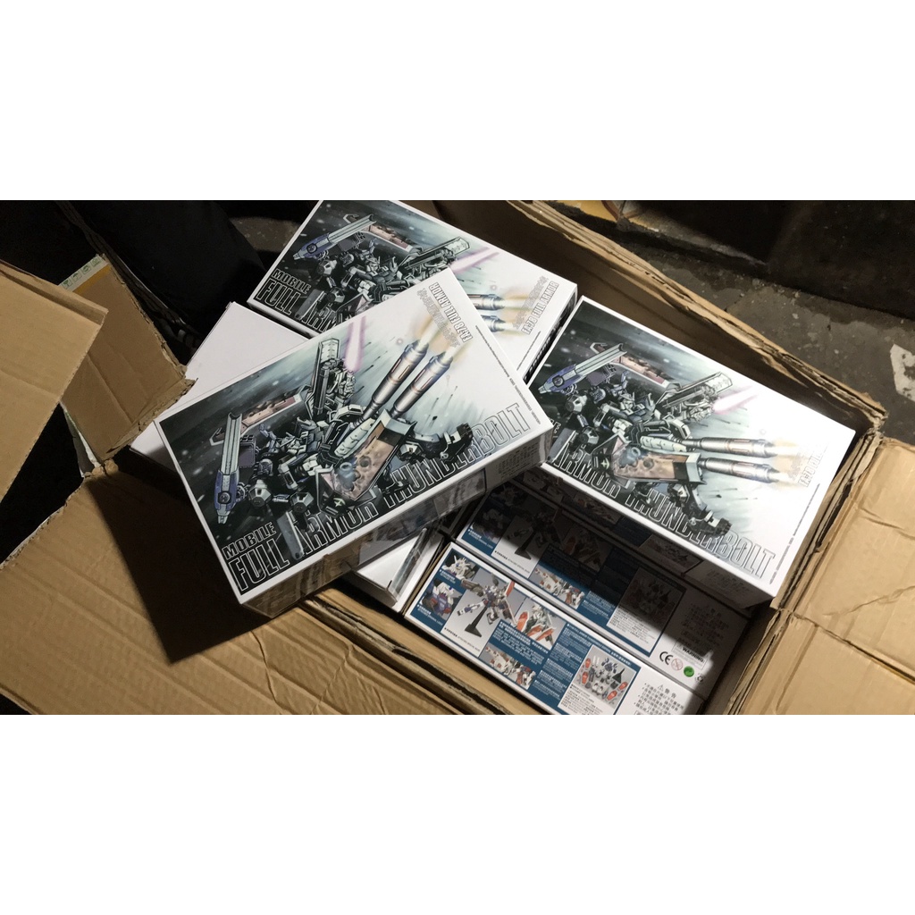 Mô Hình lắp ráp HG FA 78 Full Armor Thunderbolt