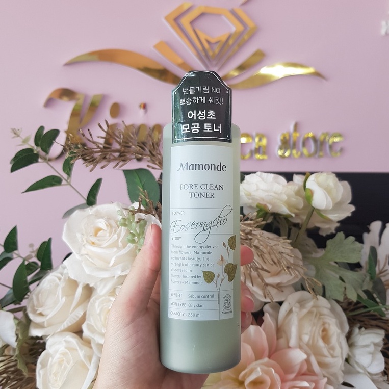 Nước hoa hồng kiềm dầu se khít lỗ chân lông làm dịu da cho da mụn Mamonde Pore Clean Toner