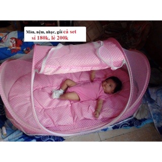 Màn và gối chống lõm và túi ủ