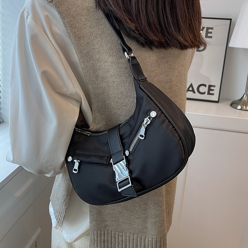 Túi Đeo Chéo nylon Màu Đen Thời Trang Cho Nữ