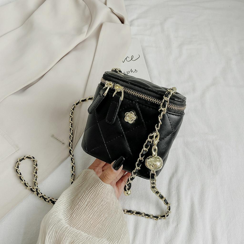 Túi xách đeo vai sành điệu cho nữ IELGY