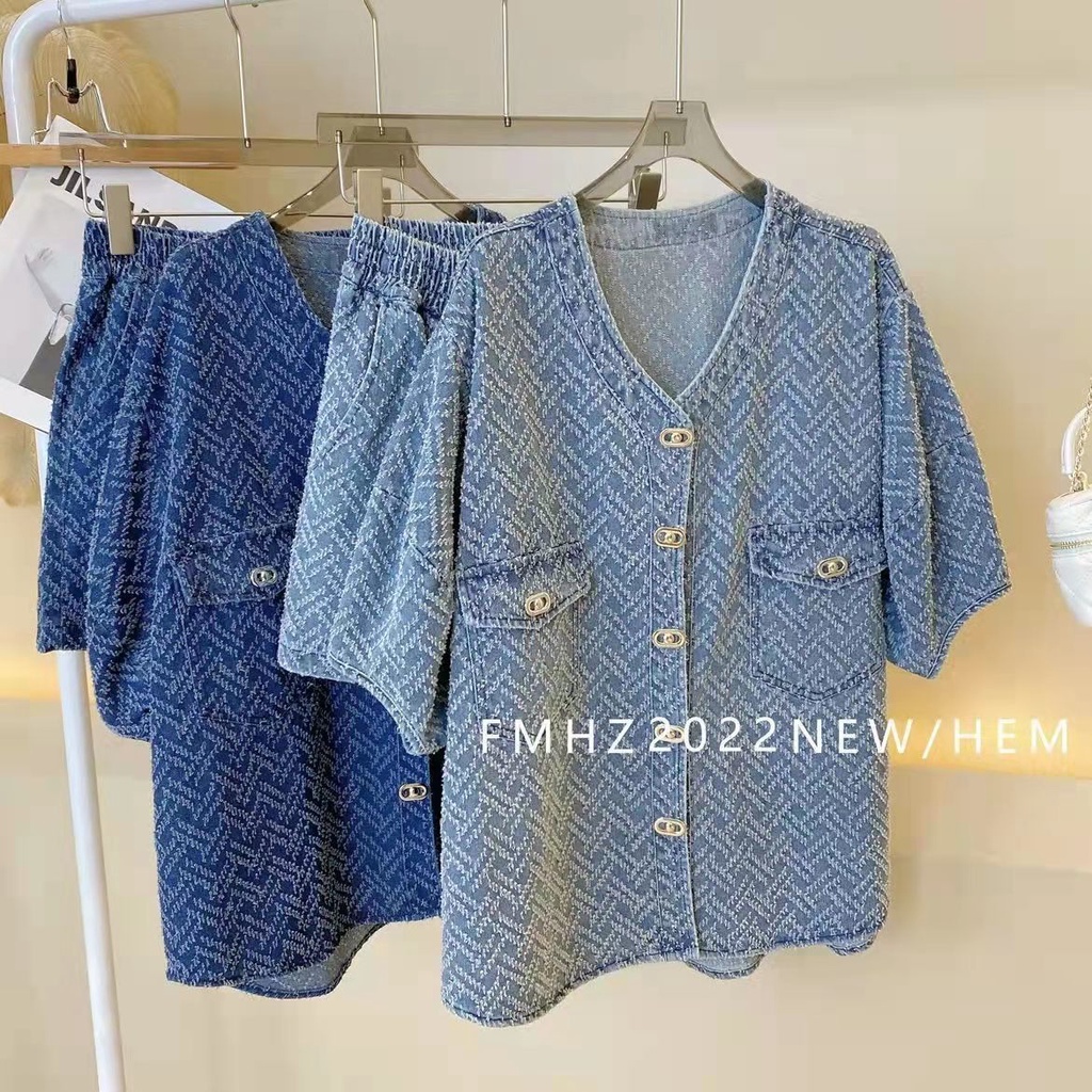 Set Áo Thun Ngắn Tay Cổ Tròn + Quần Short Denim Thời Trang Nữ