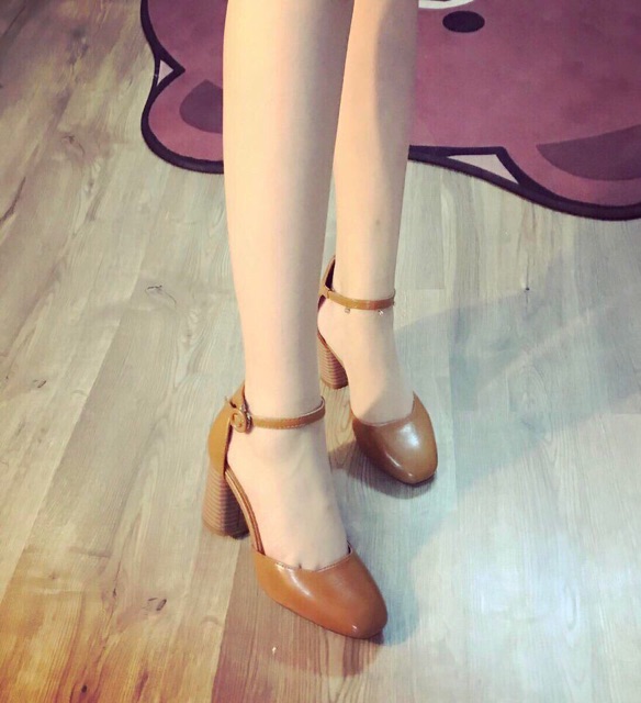 Giày nữ gót vuông