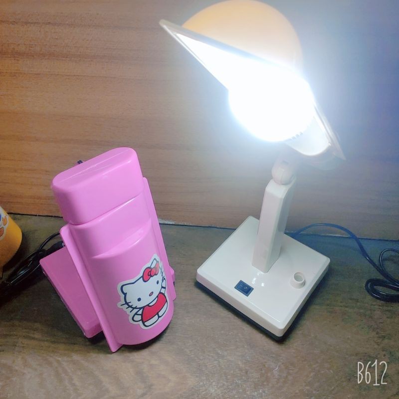 Đèn bàn học Nhiều màu sắc với bóng led trụ đời mới