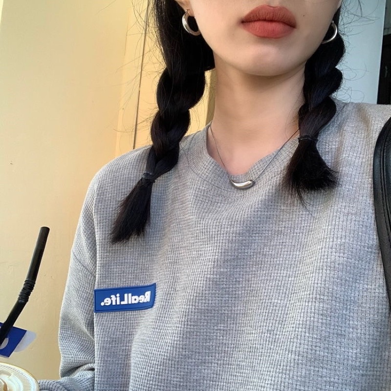 [QUÀ TẶNG 1 DÂY BUỘC TÓC] Áo Nỉ Sweeter Form Rộng Dài Tay Logo Ngực Cổ Tròn Trắng Xám | BigBuy360 - bigbuy360.vn