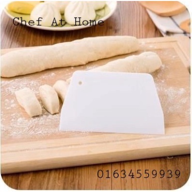[Xả Kho] Miếng cắt bột và chà láng bánh kem