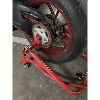 Ben nâng xe 1 gắp