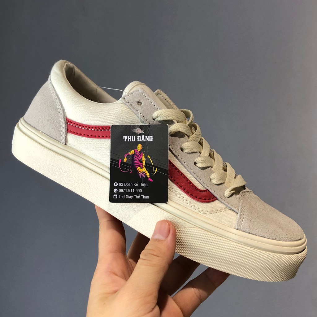 Giày Thể Thao Sneaker trắng sọc đỏ .