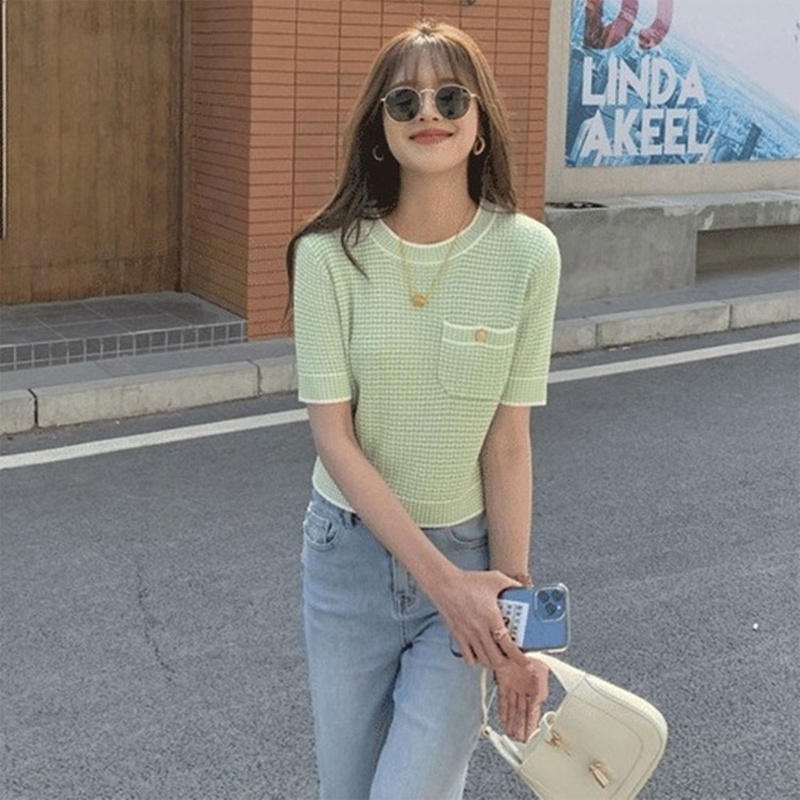 Áo Croptop Dệt Kim Mỏng Tay Ngắn Cổ Tròn Dáng Rộng Màu Trơn Phối Túi Họa Tiết Kẻ Sọc Màu Sắc Ngọt Ngào Thời Trang Cho Nữ