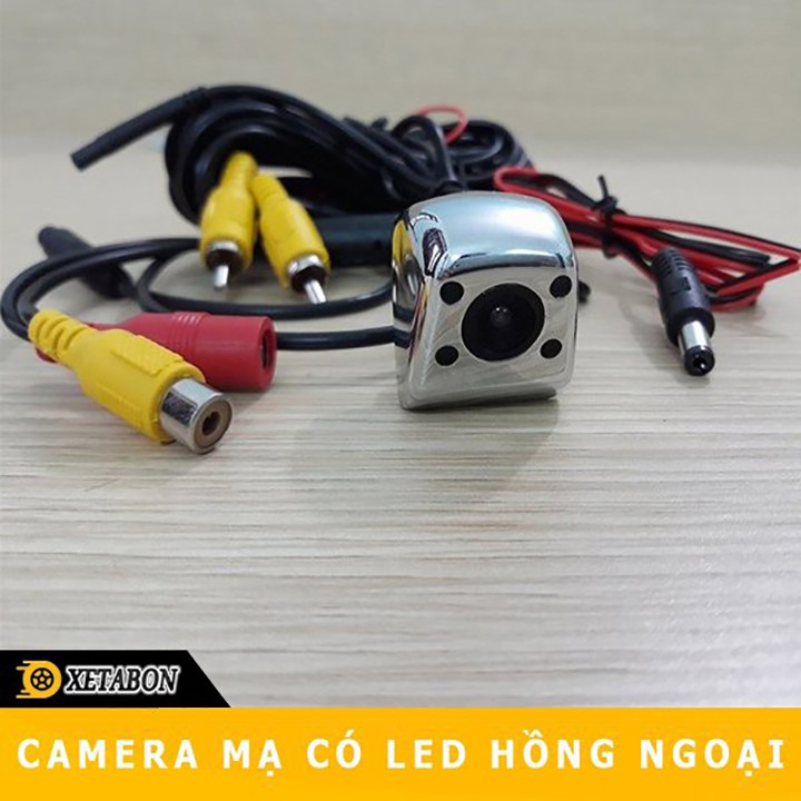 Camera lùi 4 mắt hồng ngoại