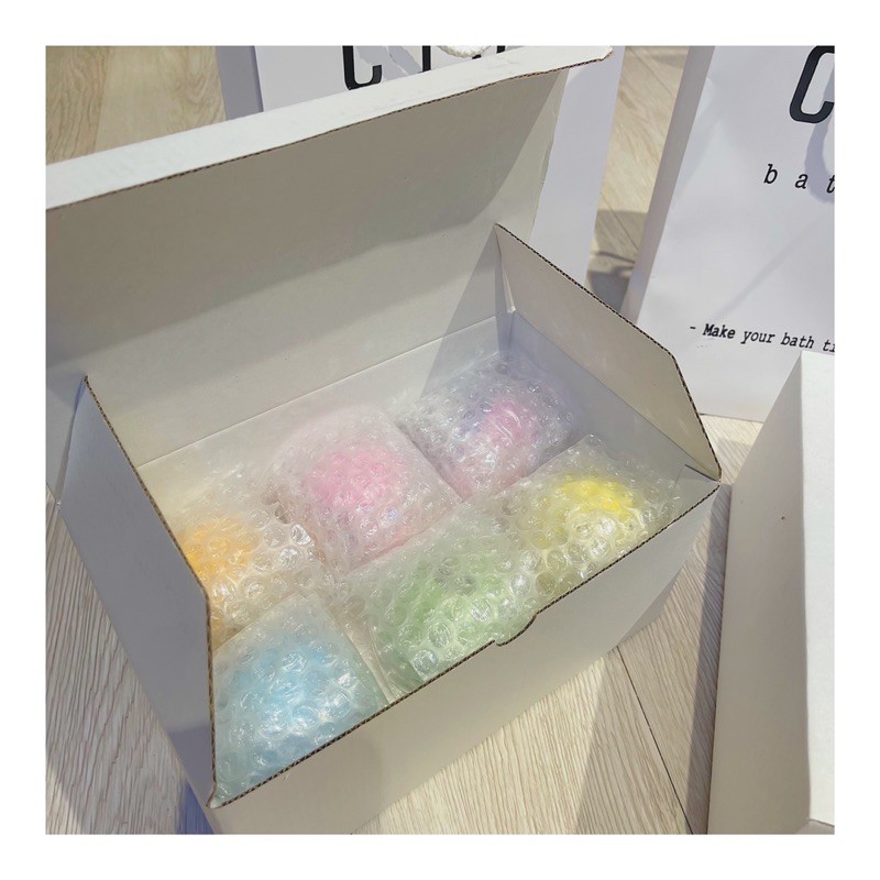 GIFT BOX Không bao gồm bom tắm - Gồm Hộp và túi giấy | BigBuy360 - bigbuy360.vn