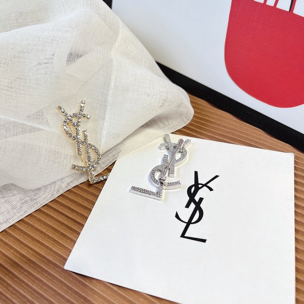 Huy Hiệu Cài Áo Hình YSL Thời Trang Cho Nam Nữ