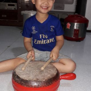 Trống trẻ em có tay cầm