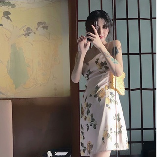 Đầm Hai Dây Ôm Eo Đính Hoa Hồng