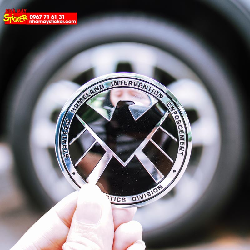 Sticker metal dán mâm xe hơi tròn 5.5cm - Shield miếng lẻ - STICKER FACTORY