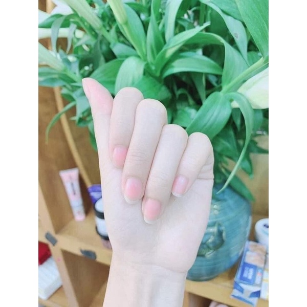 Kem dưỡng tay Nga màu hồng ( tuýp kem dưỡng da tay)