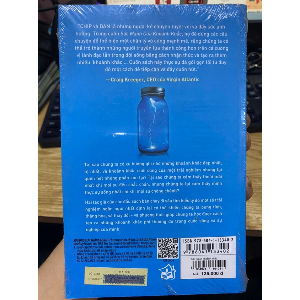 Sách - Sức mạnh của khoảnh khắc ( NXB Trẻ )