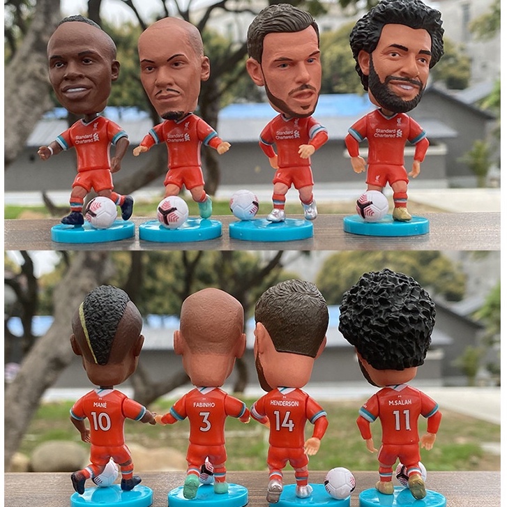 Bức tượng cầu thủ bóng đá của đội bóng Liverpool dành cho người hâm mộ bóng đá