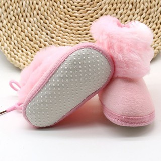 Giày boot giữ ấm kiểu dáng dễ thương dành cho các bé