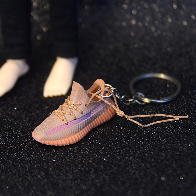 Mô hình giày sneaker mini Yeezy 350 - Móc khóa hình giày Yeezy 350 tỉ lệ 1:6