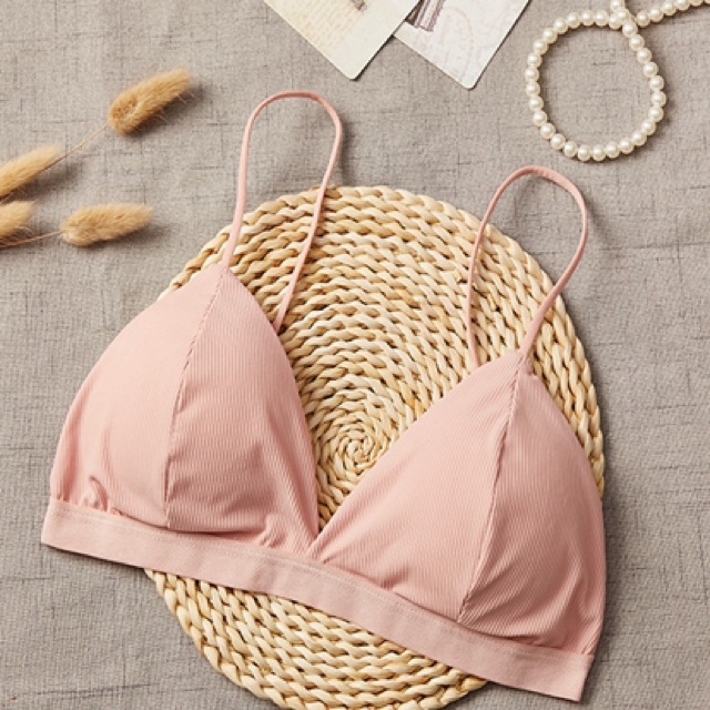 Áo bra đơn giản dễ phối đồ Sarah Lingerie