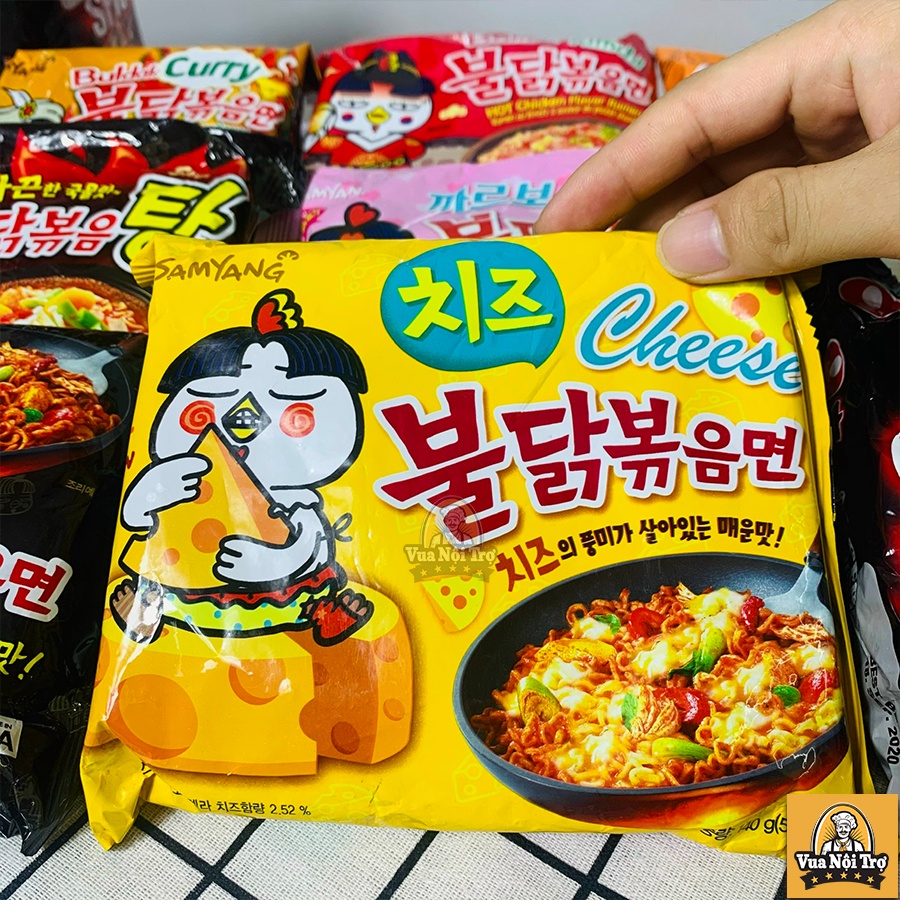 1 Thùng mì khô gà cay Samyang vị phô mai Hàn Quốc (140g x 40 gói)