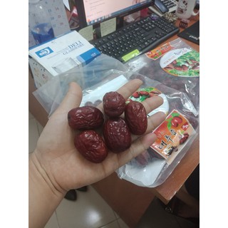 TÁO ĐỎ KHÔ HÀN QUỐC 1KG