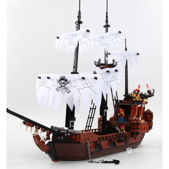 Đồ chơi Lego thuyền cướp biển trung cổ Anh với 1171 mảnh ghép