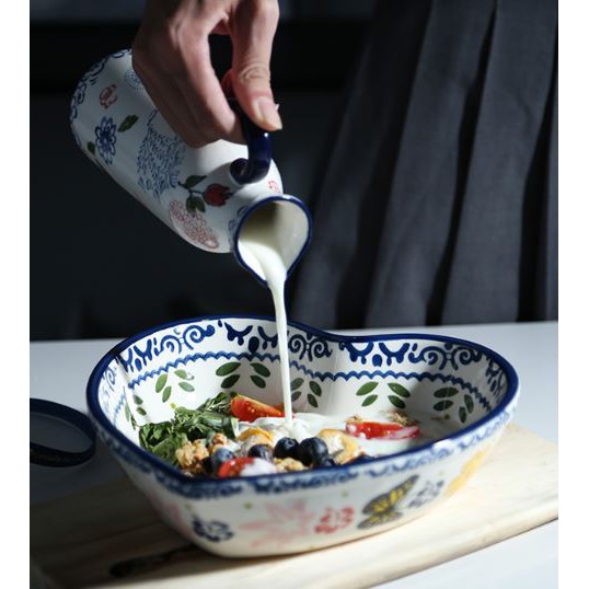 Bát tô sứ hình trái tim hoạ tiết hoa và bướm kiểu Bắc Âu