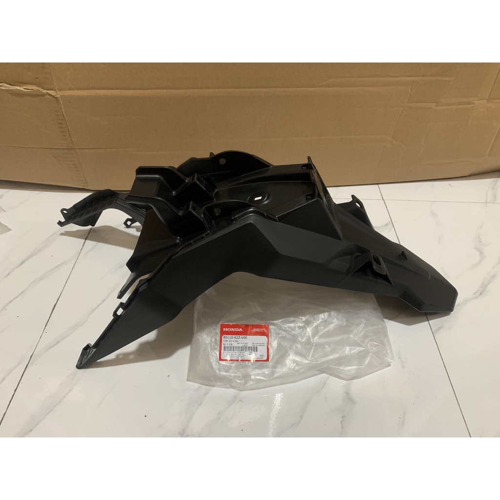 Chắn bùn sau - đuôi bắt biển HONDA AIR BLADE năm 2023.