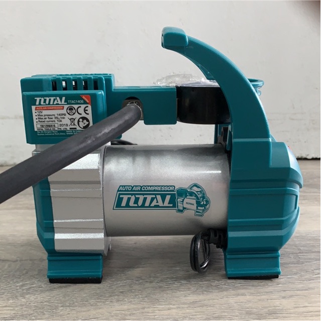 Dụng Cụ Bơm Hơi và Kiểm Tra Hơi Lốp Xe ôtô  12V Total TTAC1406 Kèm 1 đèn Led, dây nguồn 3M,1 pin kẹp và 4 vòi phun