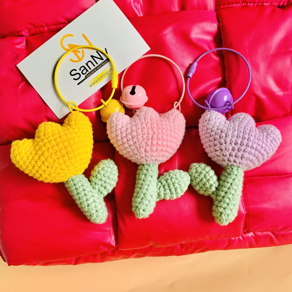 Móc khóa Len hình bông hoa Tulip có chuông