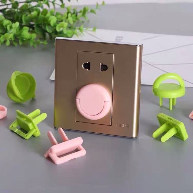 Nút bịt ổ điện loại 2 chân và 3 chân