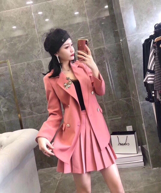 Set vest + chân váy xếp ly