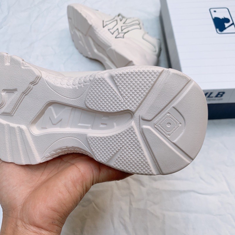 [Tặng hộp và quà tự chọn] Giày thể thao đế cao hoạ tiết n | BigBuy360 - bigbuy360.vn